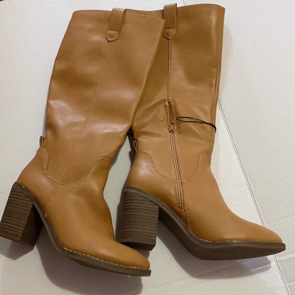 NWT Universal-Thread Riding-Boots